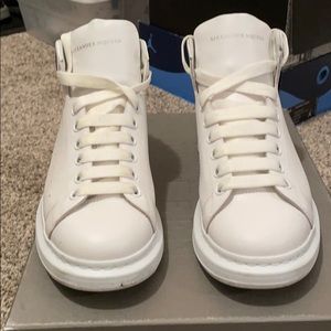 Alexander McQueen Limited addition Larry Larry
